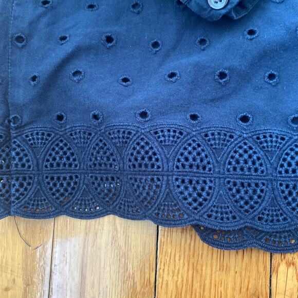 J. Crew navy eyelet button down shirt blouse sz 8 - Picture 5 of 6
